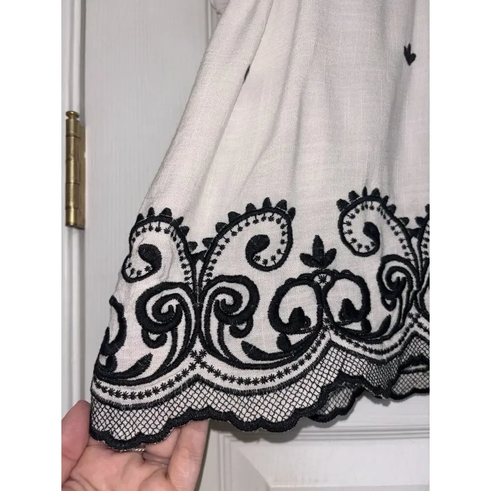 Anthropologie Fig & Flower White Black Embroidered V-Neck Blouse XL Boho